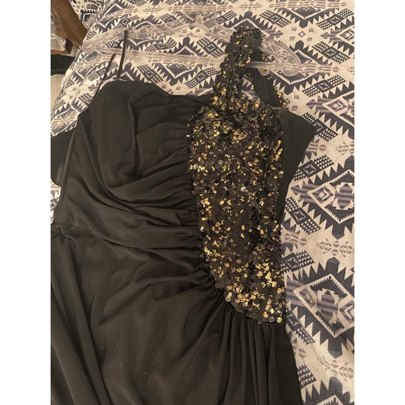 F.I.E.S.T.A dress size medium! - Picture 2 of 4